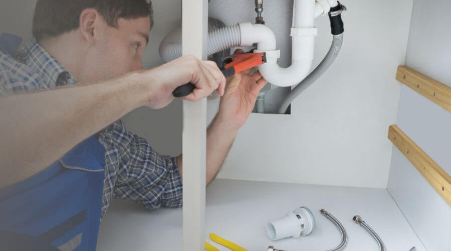 Expert burst pipe repair services in Ludell, KS